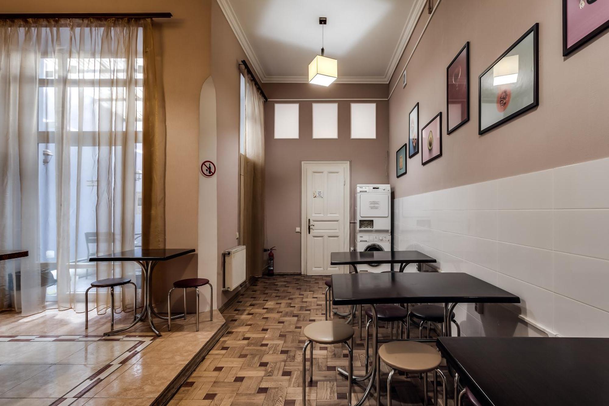 Leosphere Hostel 利沃夫 外观 照片