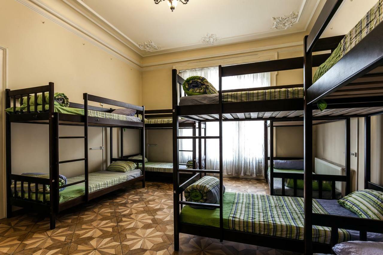 Leosphere Hostel 利沃夫 外观 照片