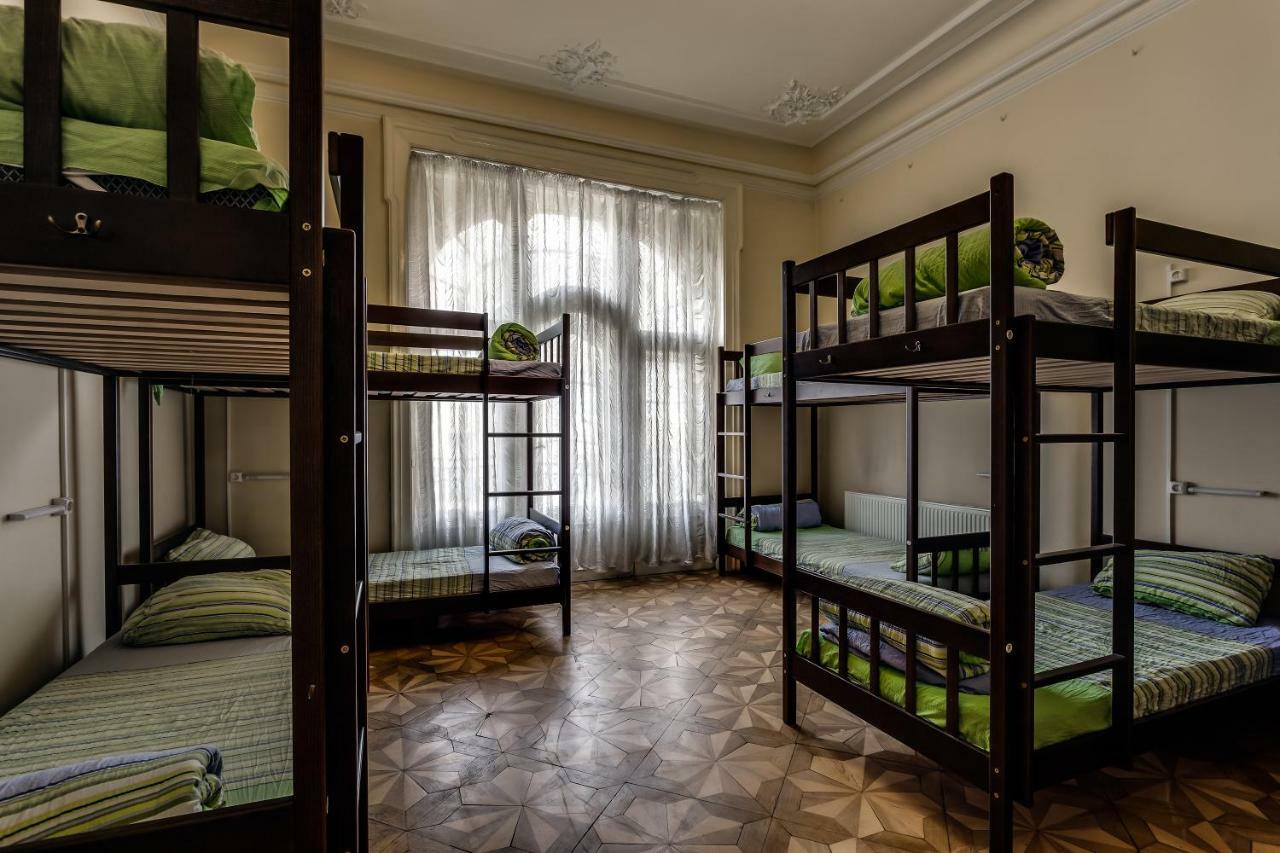 Leosphere Hostel 利沃夫 外观 照片