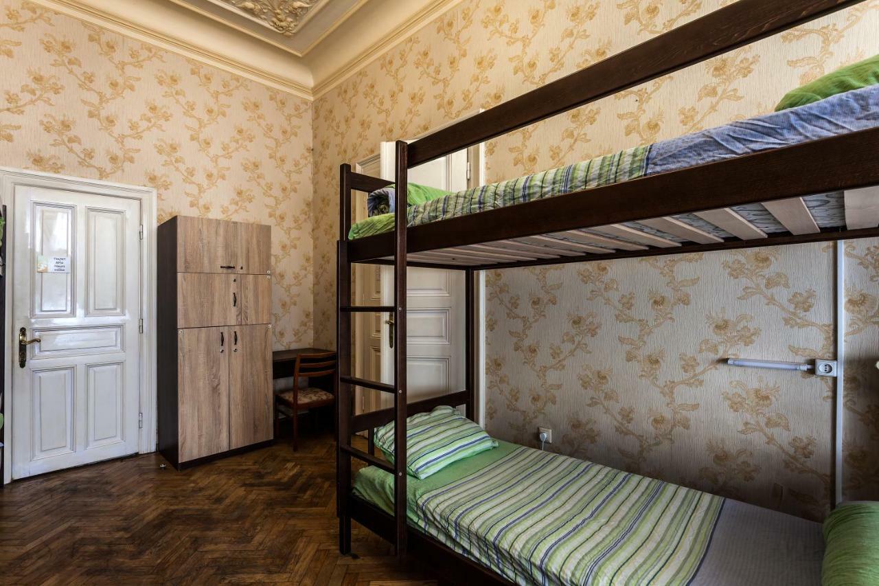 Leosphere Hostel 利沃夫 外观 照片